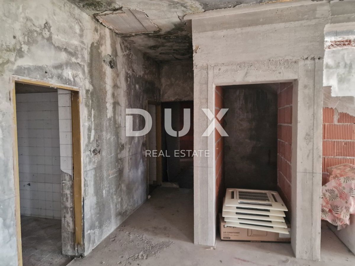 BENKOVAC - edificio commerciale e residenziale incompiuto