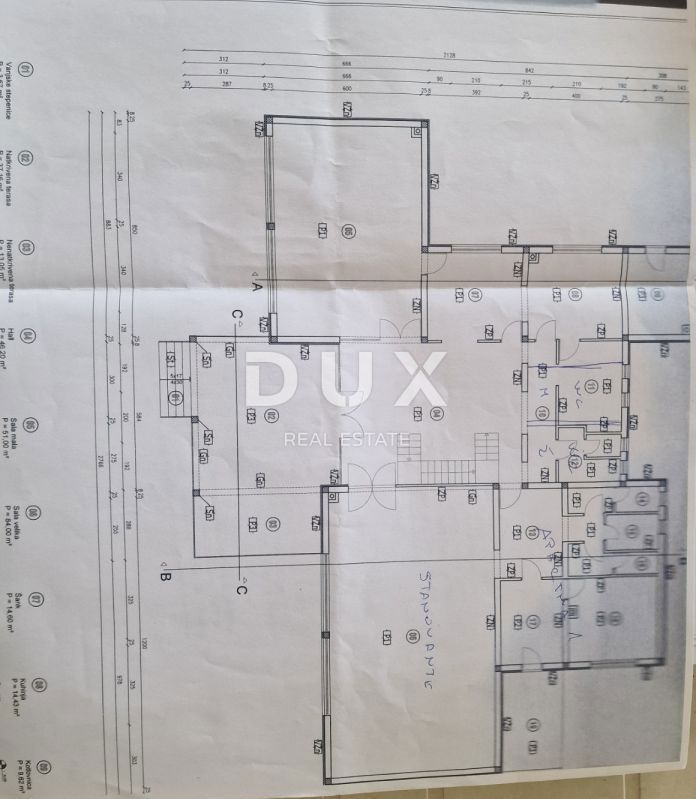 BENKOVAC - edificio commerciale e residenziale incompiuto