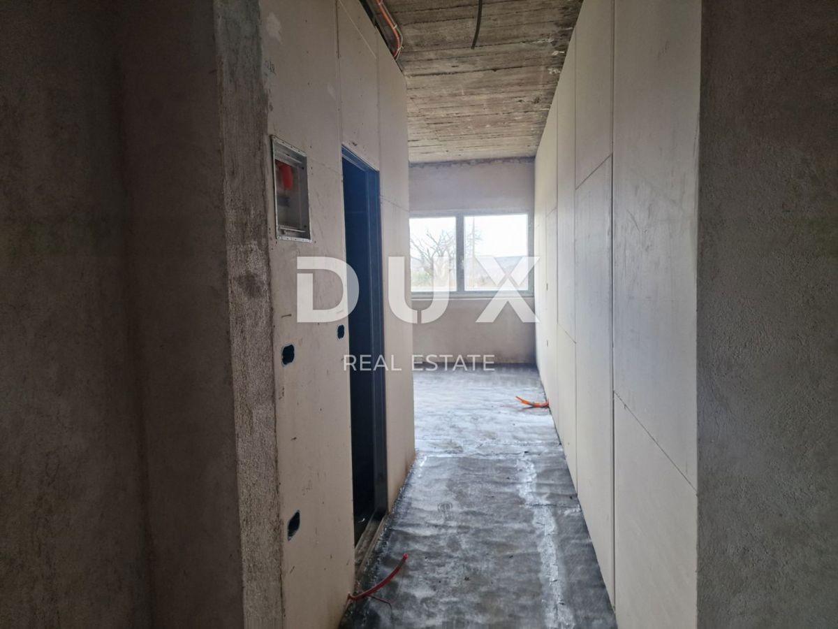 BENKOVAC - edificio commerciale e residenziale incompiuto