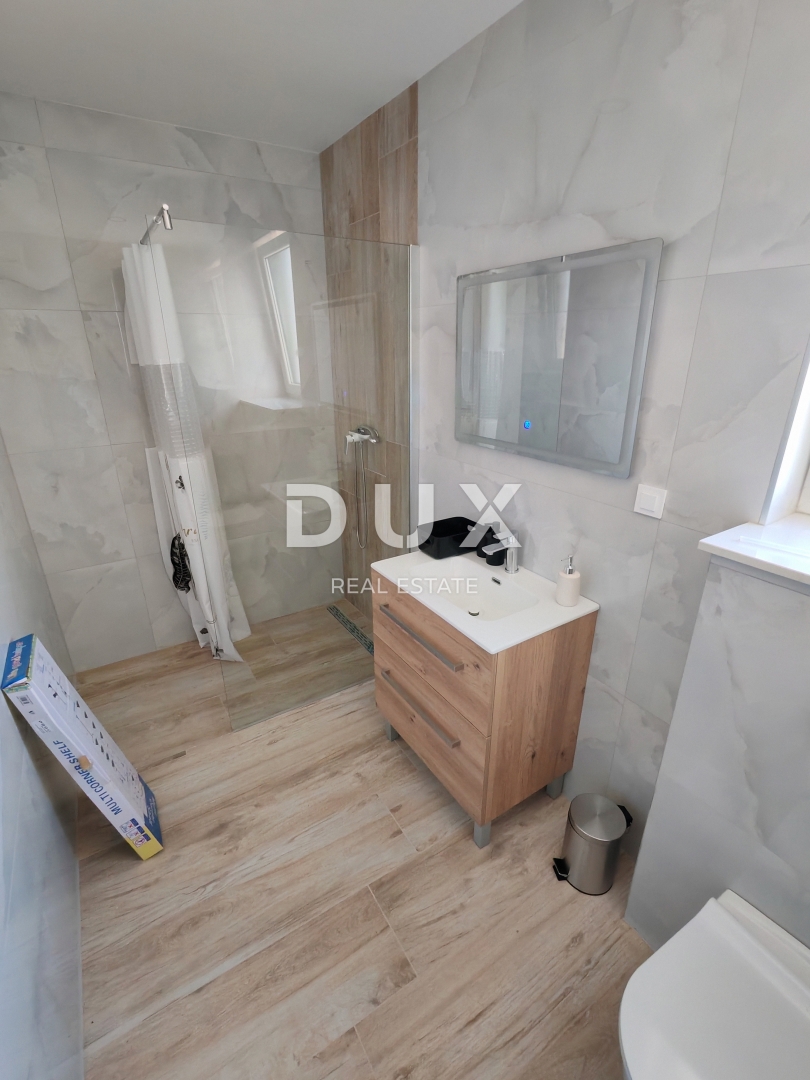 ZADAR, ZUKVE - Spaziosa casa bifamiliare con piscina! Nuova costruzione! B