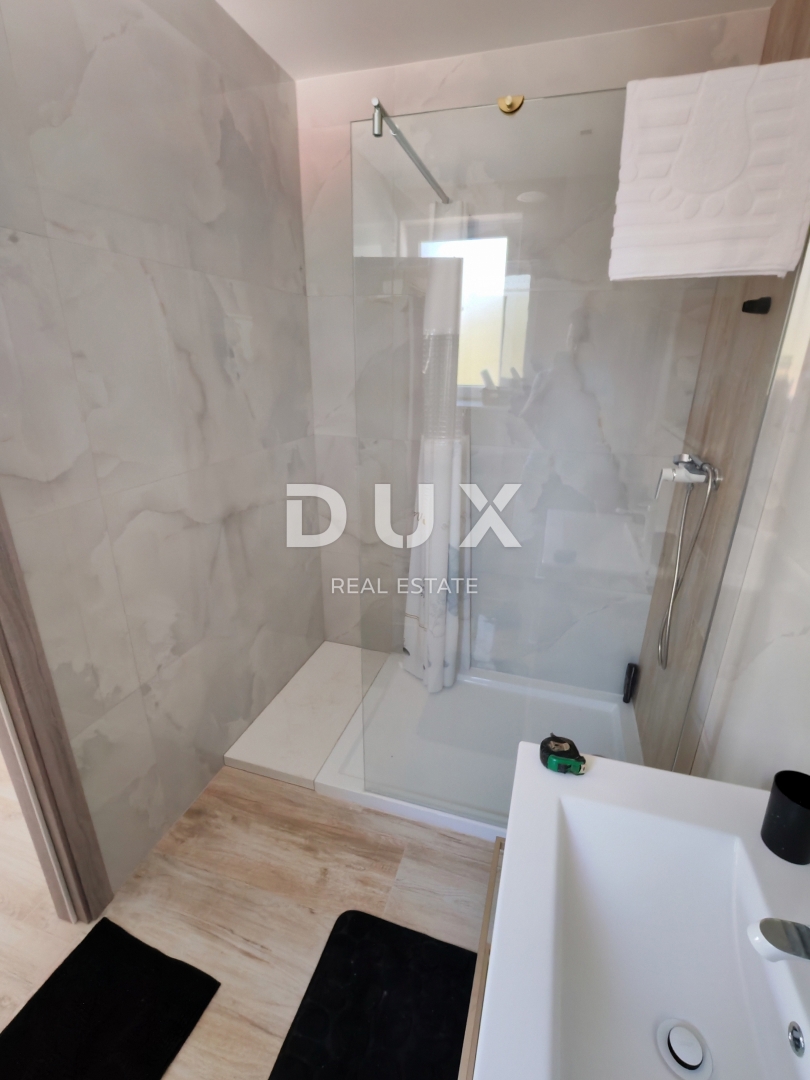ZADAR, ZUKVE - Spaziosa casa bifamiliare con piscina! Nuova costruzione! B