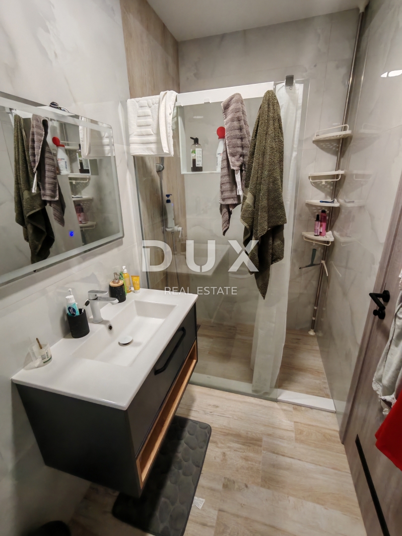 ZADAR, ZUKVE - Spaziosa casa bifamiliare con piscina! Nuova costruzione! B