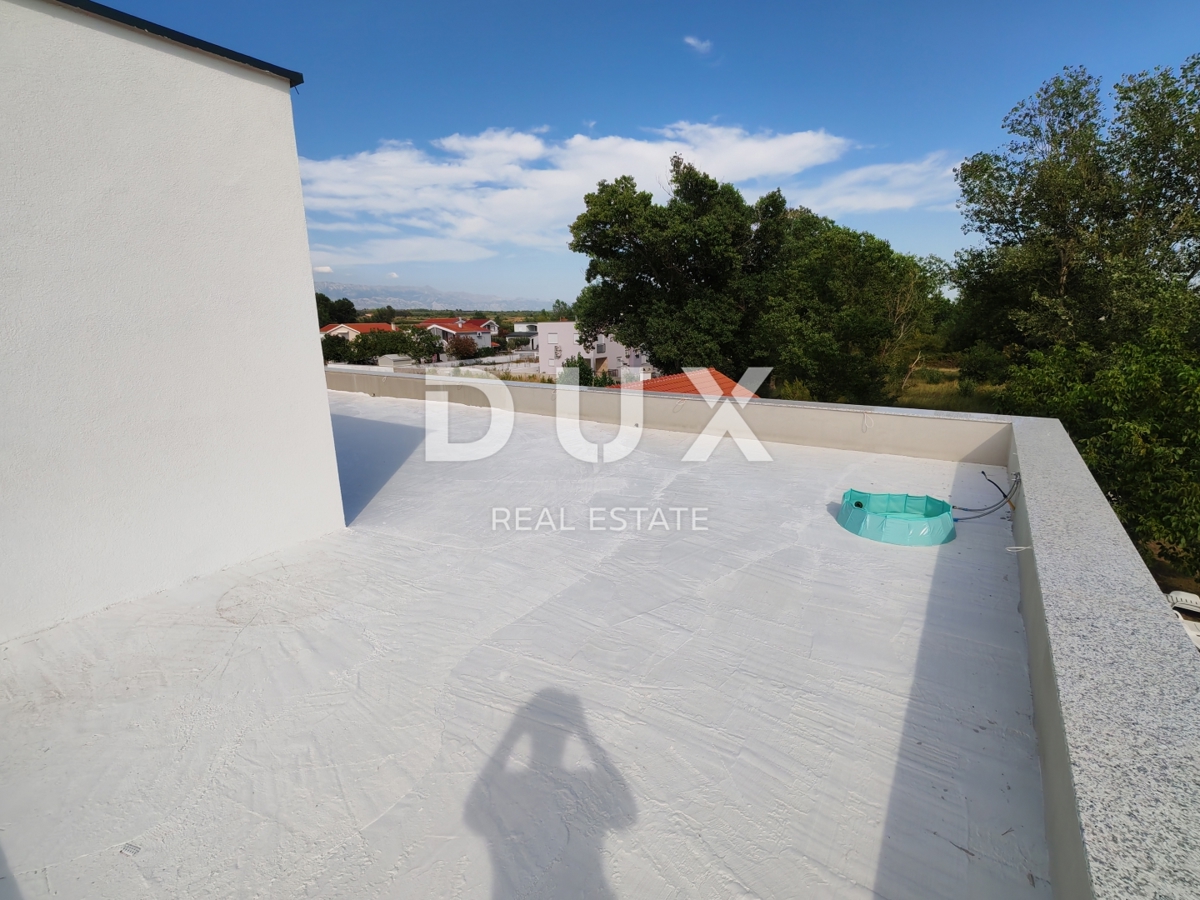 ZADAR, ZUKVE - Spaziosa casa bifamiliare con piscina! Nuova costruzione! B