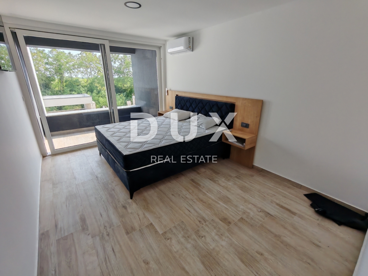 ZADAR, ZUKVE - Spaziosa casa bifamiliare con piscina! Nuova costruzione! B
