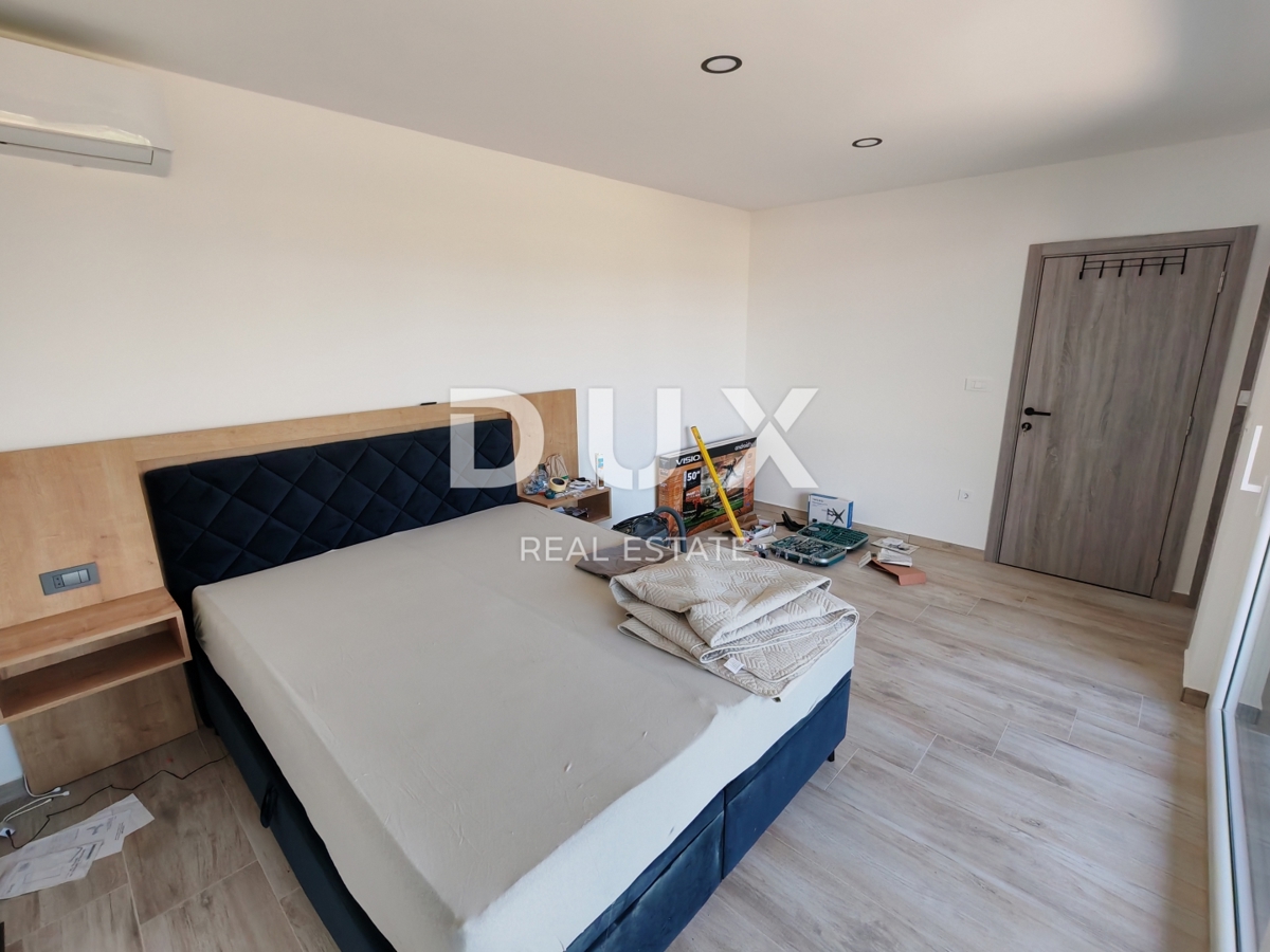 ZADAR, ZUKVE - Spaziosa casa bifamiliare con piscina! Nuova costruzione! B