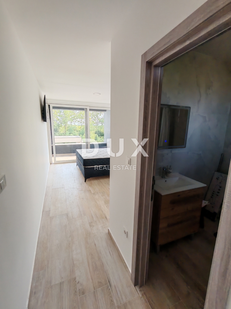 ZADAR, ZUKVE - Spaziosa casa bifamiliare con piscina! Nuova costruzione! B