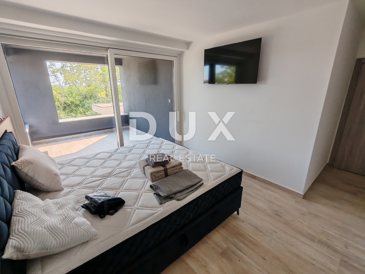 ZADAR, ZUKVE - Spaziosa casa bifamiliare con piscina! Nuova costruzione! B