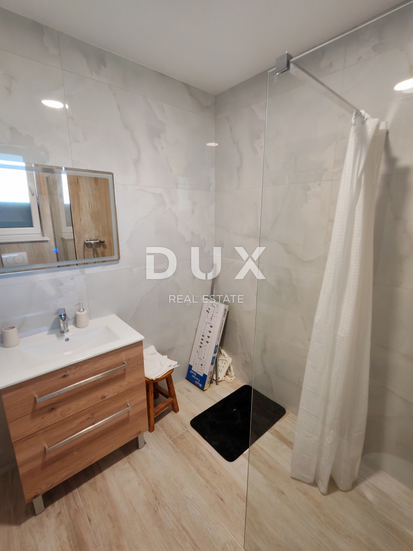 ZADAR, ZUKVE - Spaziosa casa bifamiliare con piscina! Nuova costruzione! B