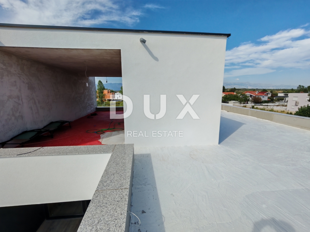 ZADAR, ZUKVE - Spaziosa casa bifamiliare con piscina! Nuova costruzione! B