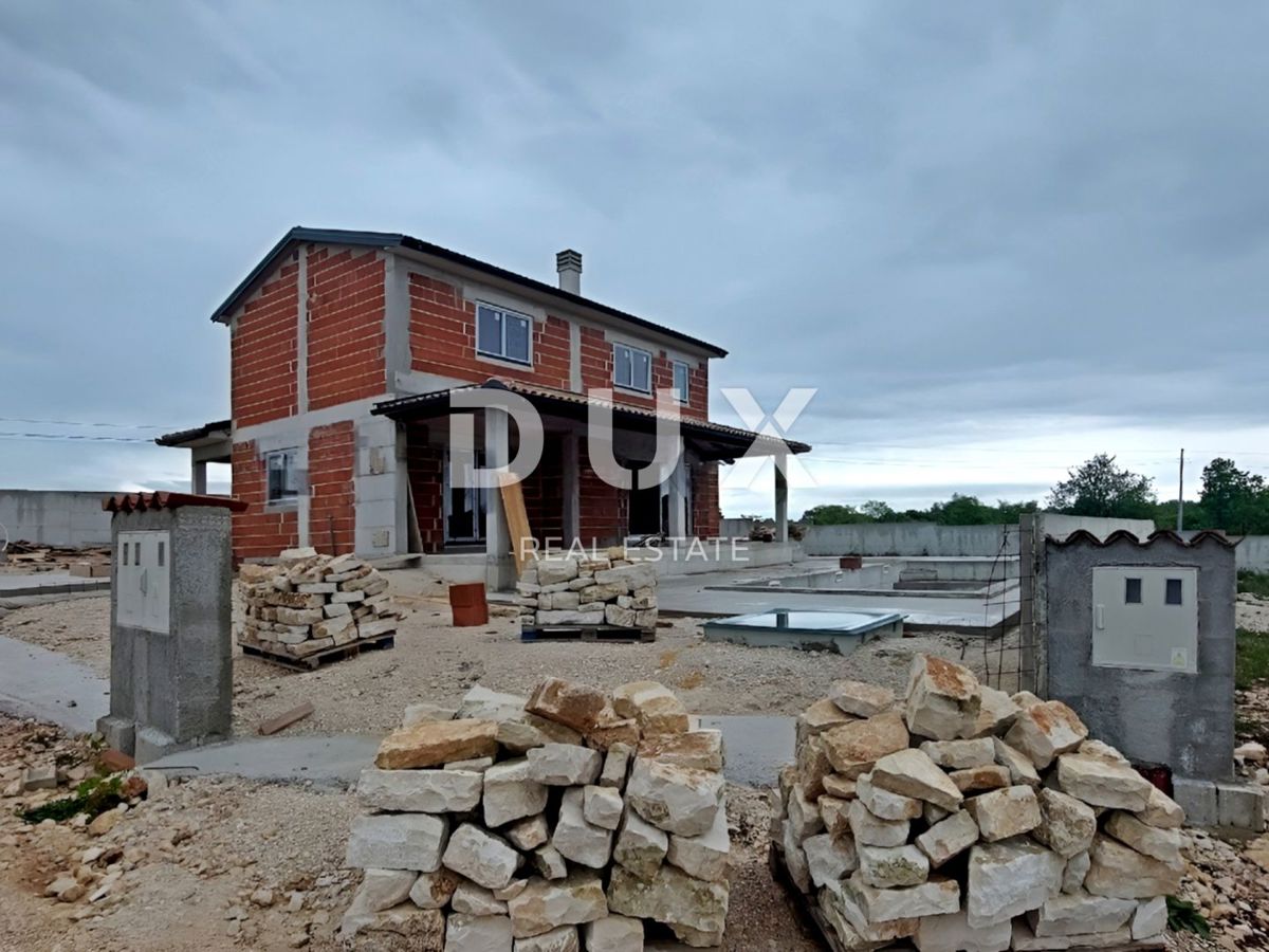 ISTRIA, SVETVINČENAT - Casa con piscina in costruzione