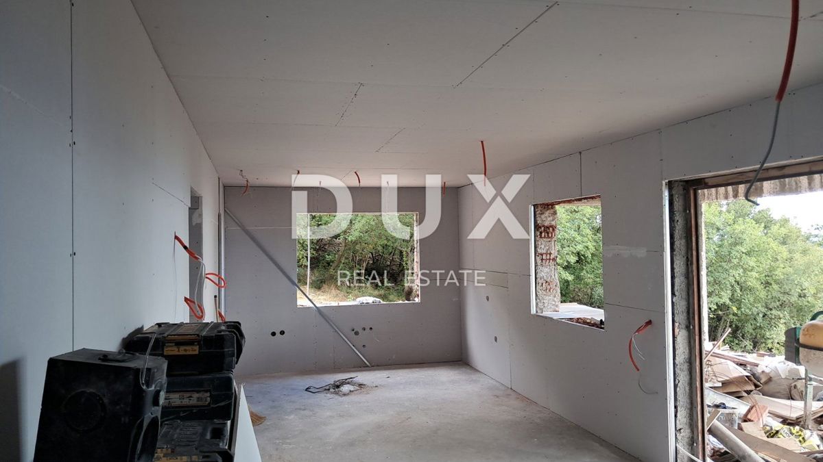 RIJEKA, KOSTRENA - Casa indipendente 4 camere da letto + soggiorno - piscina, giardino e vista!