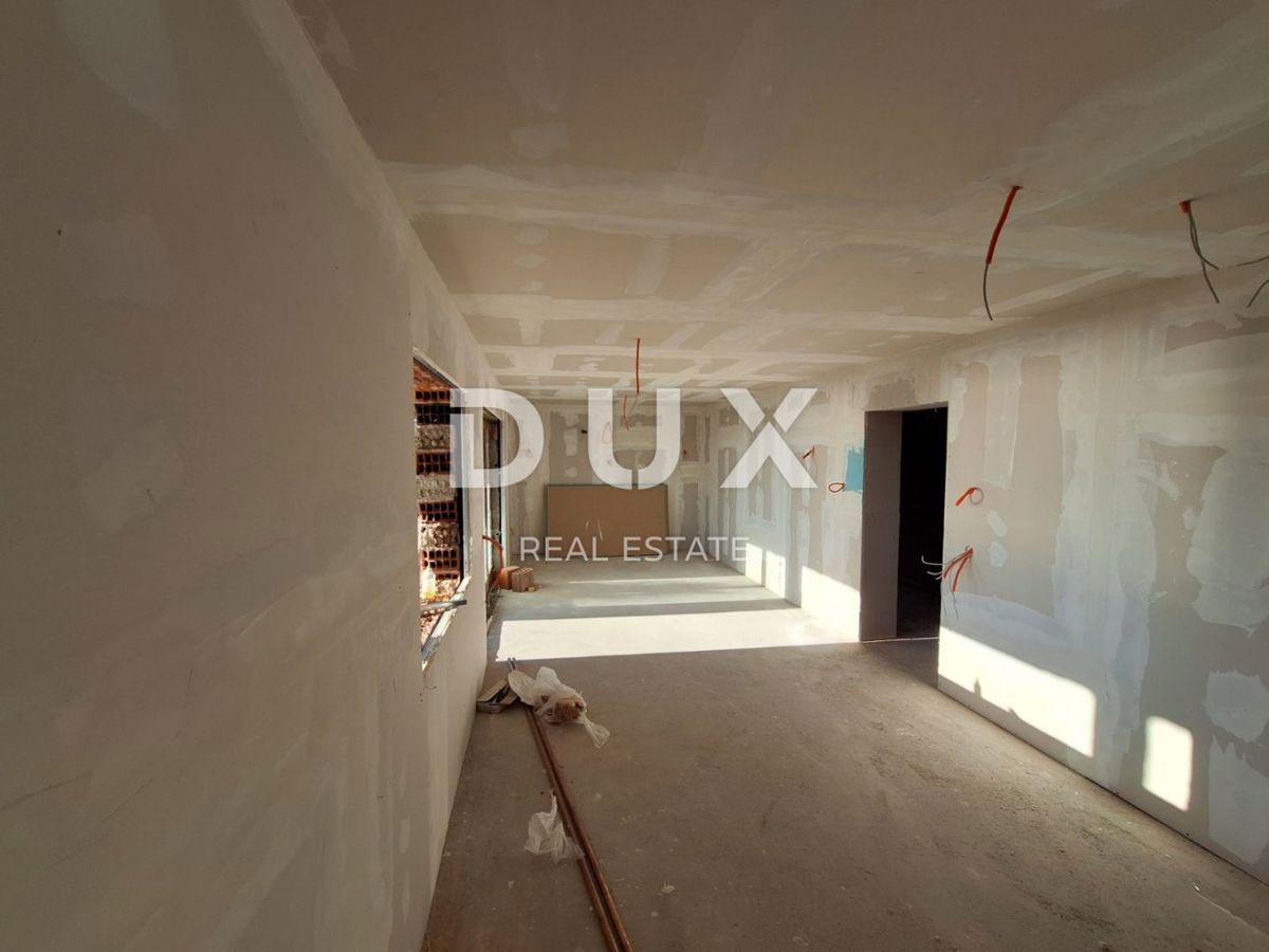 RIJEKA, KOSTRENA - Casa indipendente 4 camere da letto + soggiorno - piscina, giardino e vista!