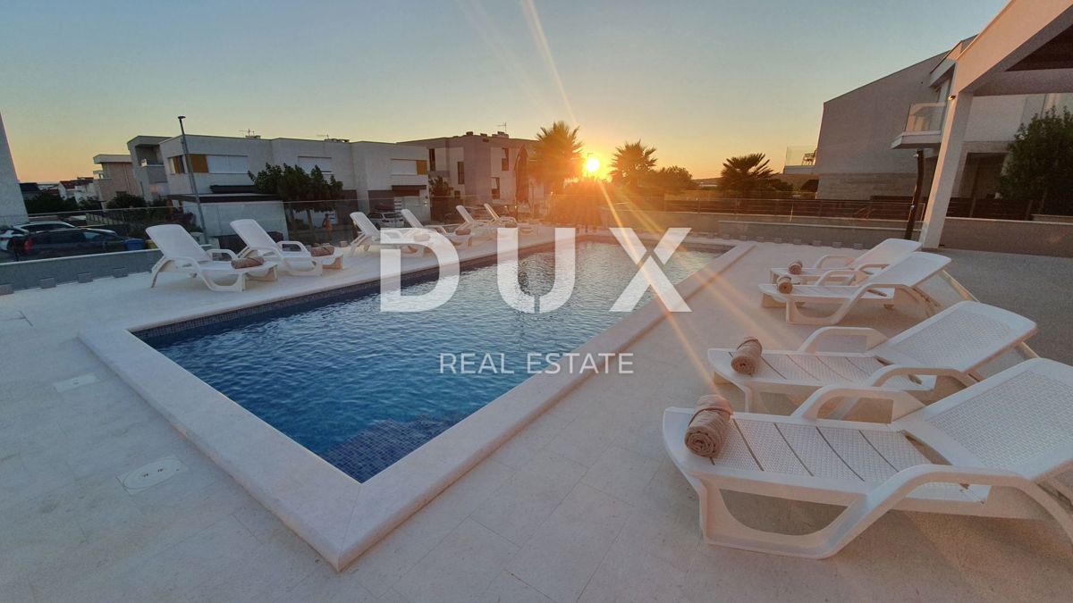 ISOLA DI PAG, NOVALJA - Villa di lusso con piscina in posizione prestigiosa