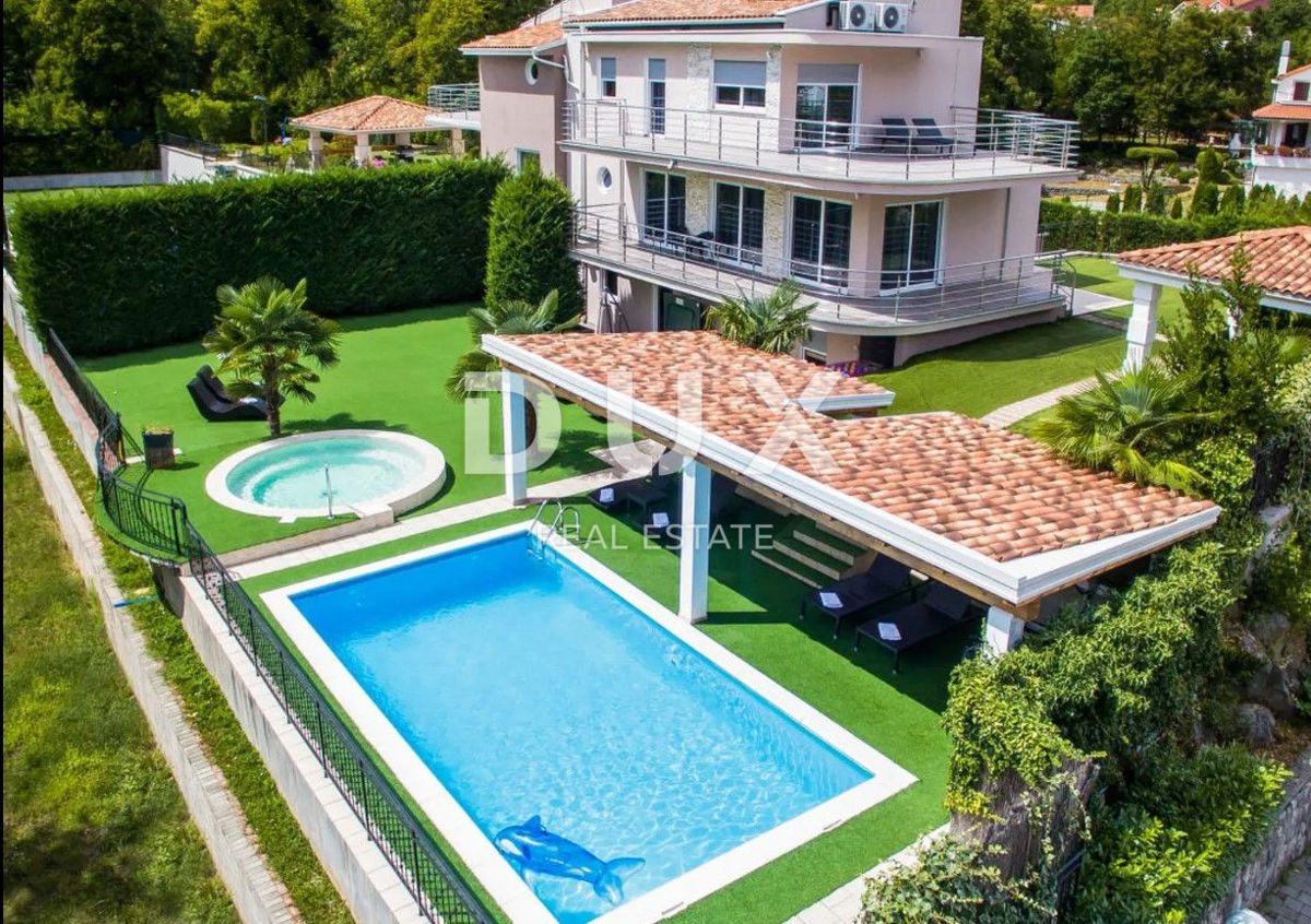 OPATIJA, POBRI - casa privata con piscina e garage in un villaggio tranquillo, vicino a Opatija