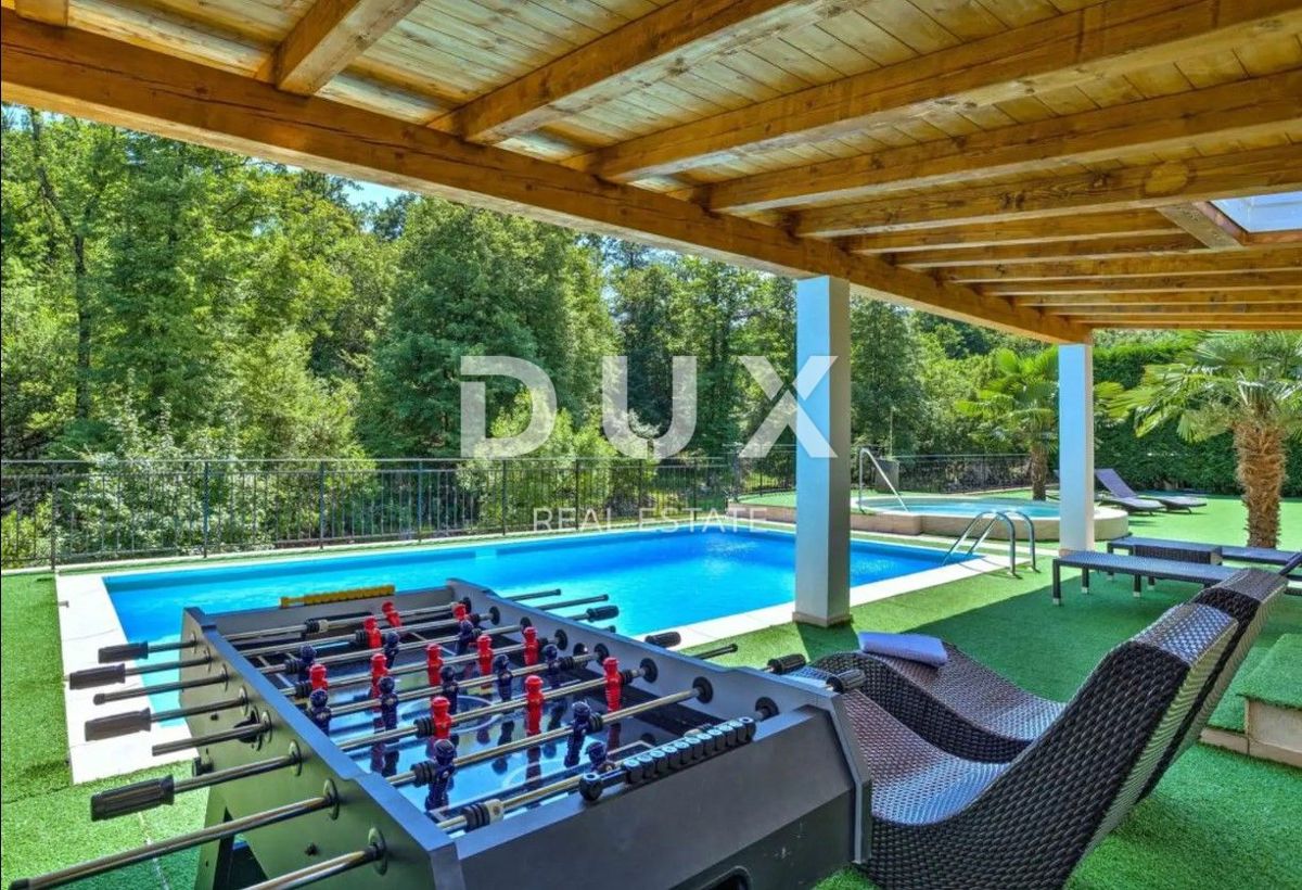 OPATIJA, POBRI - casa privata con piscina e garage in un villaggio tranquillo, vicino a Opatija