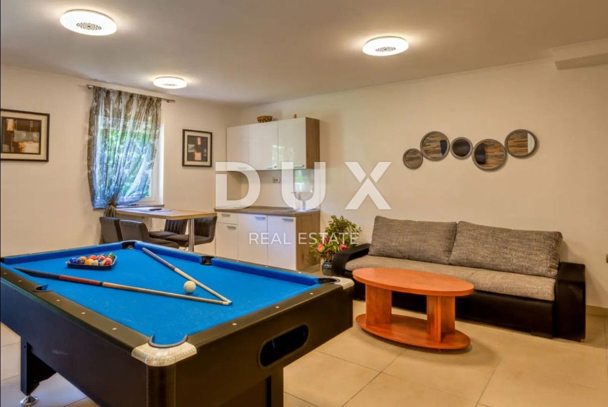 OPATIJA, POBRI - casa privata con piscina e garage in un villaggio tranquillo, vicino a Opatija