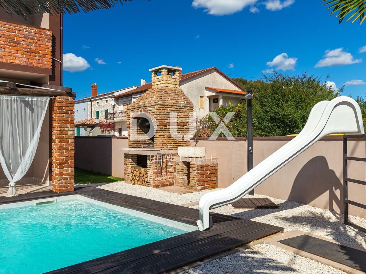 ISTRIA, BARBAN - Villa rustica con piscina in un villaggio tranquillo