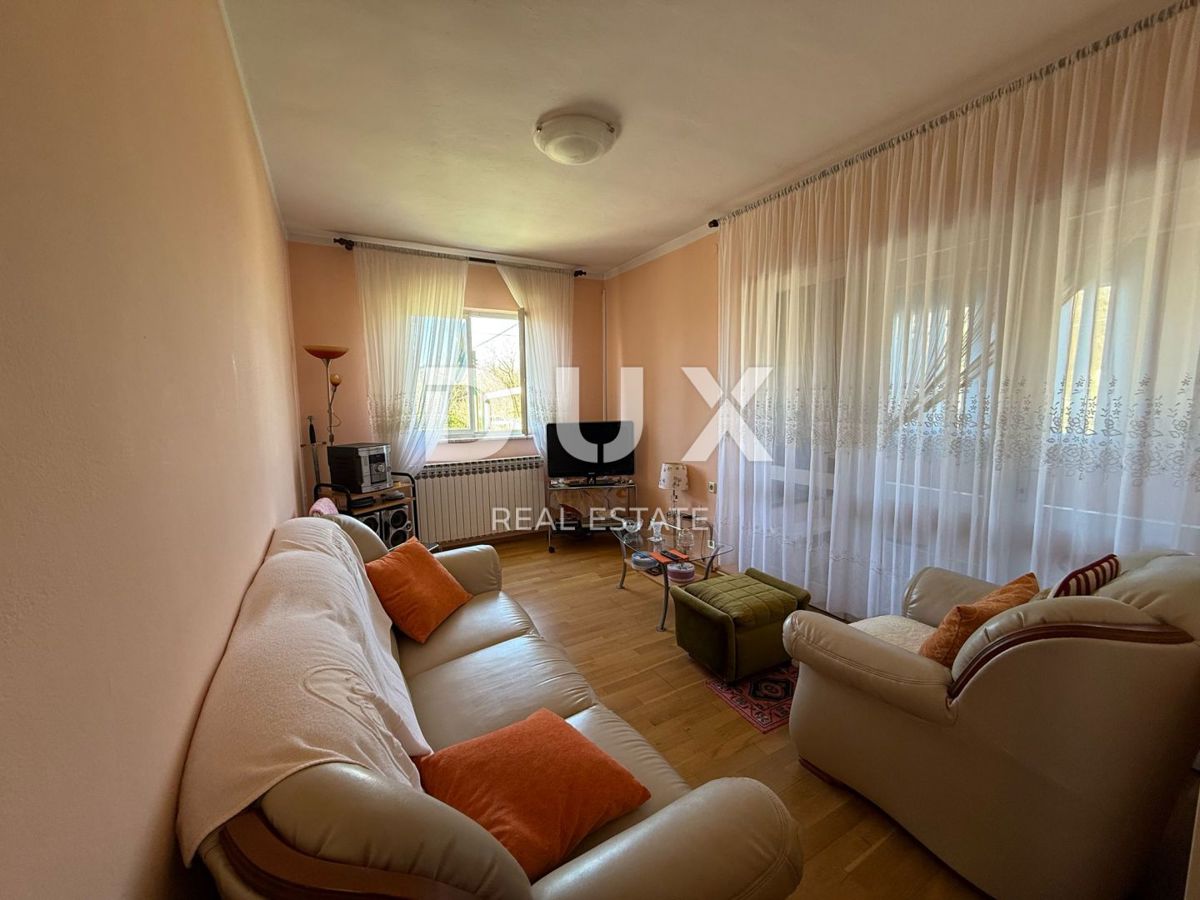 ISTRIA, LABIN - Spaziosa casa vicino al centro città