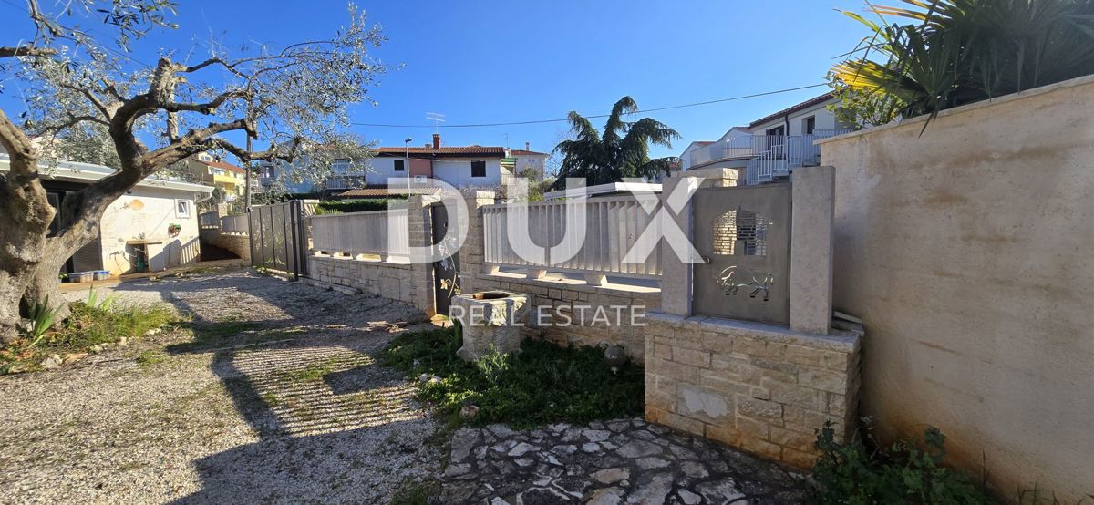 ISTRIA, UMAGO - Casa in pietra ristrutturata con 4 unità, a soli 200 m dal mare!