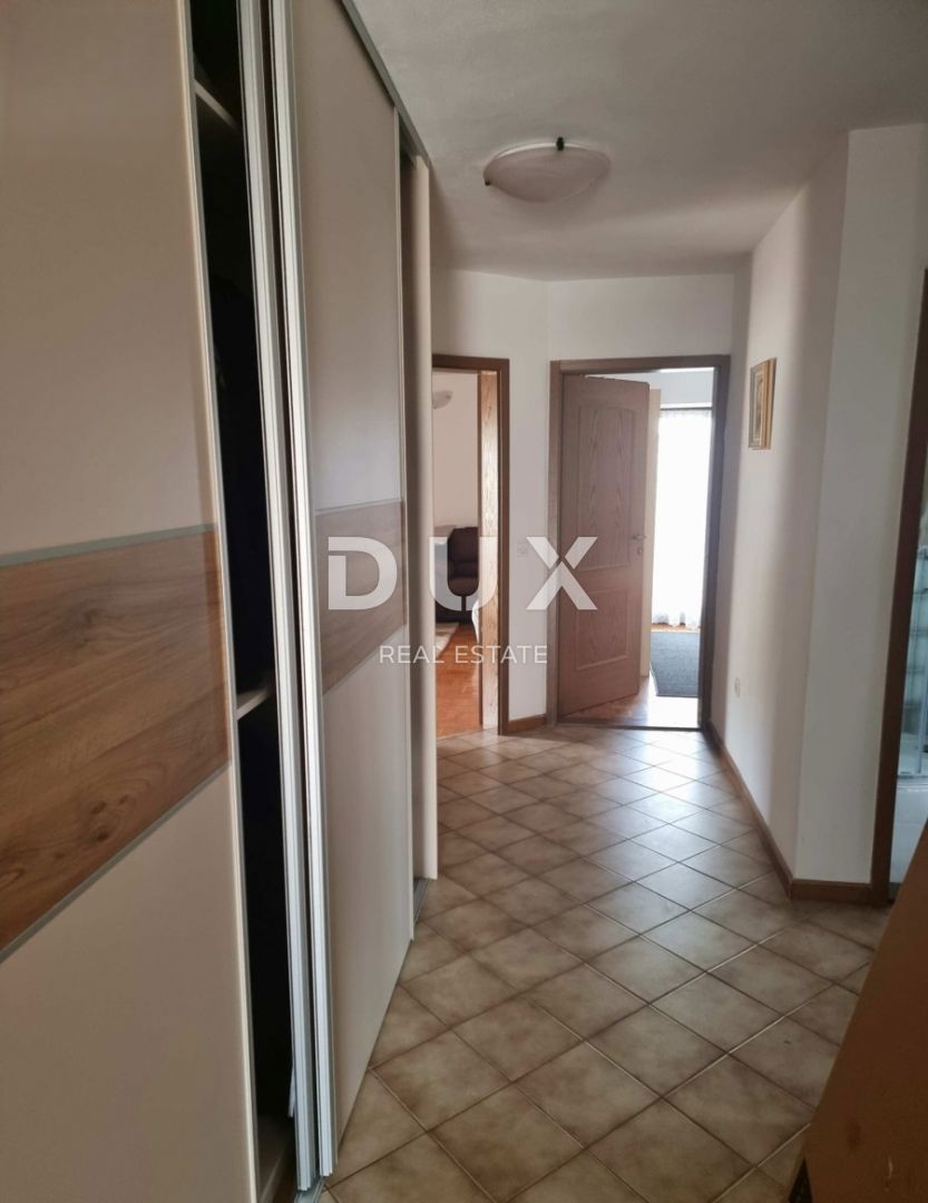 ISTRIA, UMAGO - Casa in pietra ristrutturata con 4 unità, a soli 200 m dal mare!