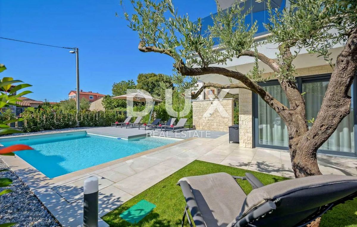 ISTRIA, PARENZO - Casa attraente con piscina