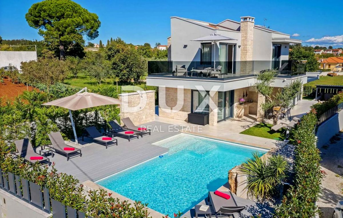 ISTRIA, PARENZO - Casa attraente con piscina