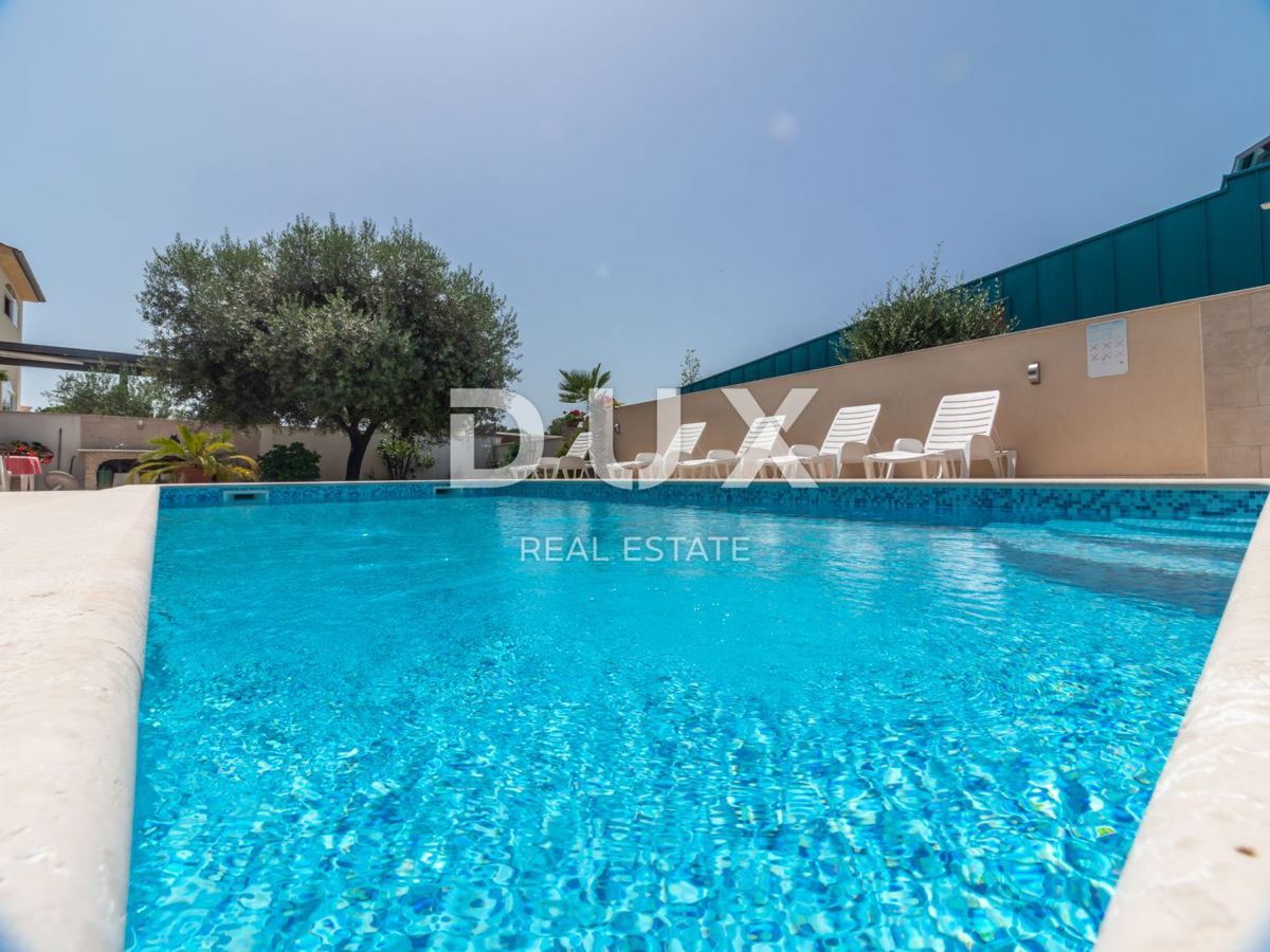 ISTRIA, PEROJ - Grazioso condominio con piscina e vista mare!