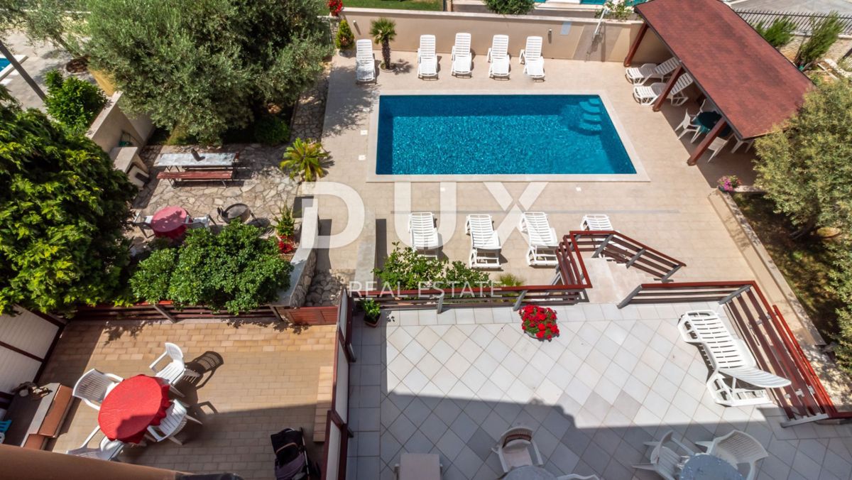ISTRIA, PEROJ - Grazioso condominio con piscina e vista mare!