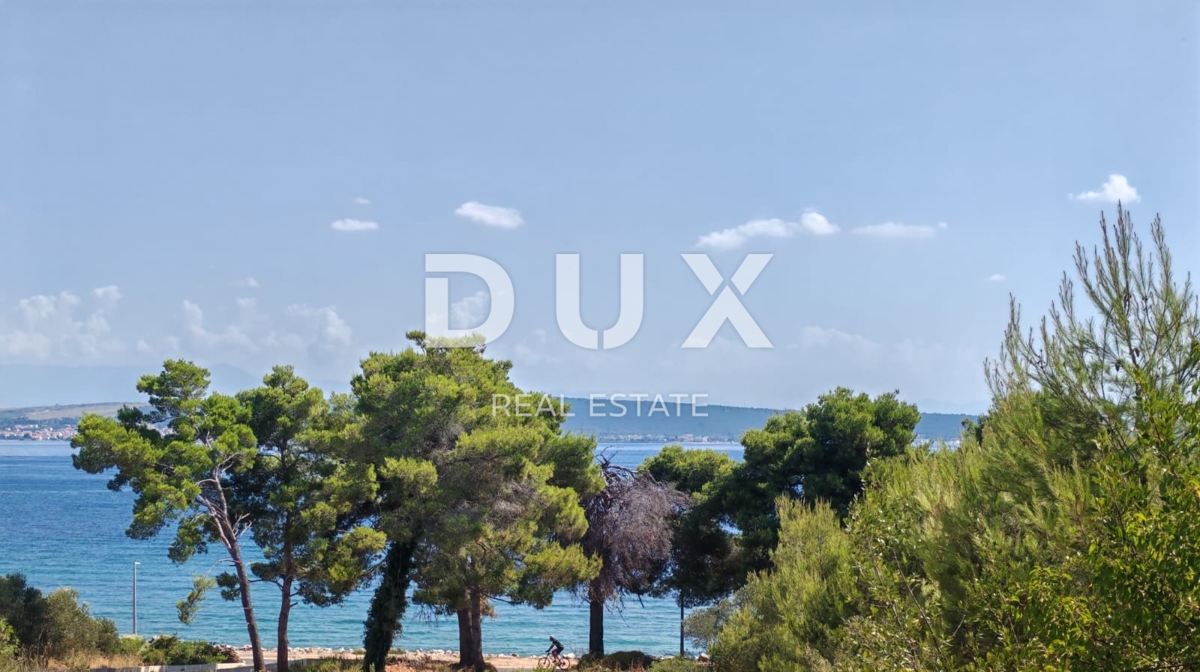 UGLJAN, KUKLJICA - Terreno edificabile prima fila al mare! 