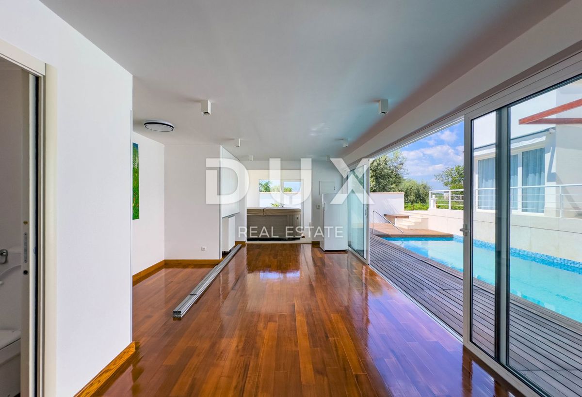 ISTRIA, PARENZO - Esclusiva villa di design per famiglie con oasi benessere e piscina riscaldata