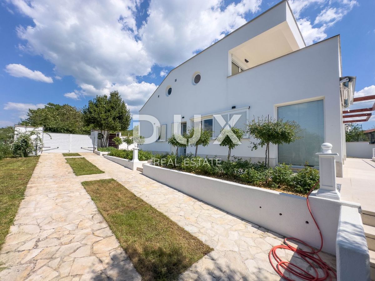 ISTRIA, PARENZO - Esclusiva villa di design per famiglie con oasi benessere e piscina riscaldata
