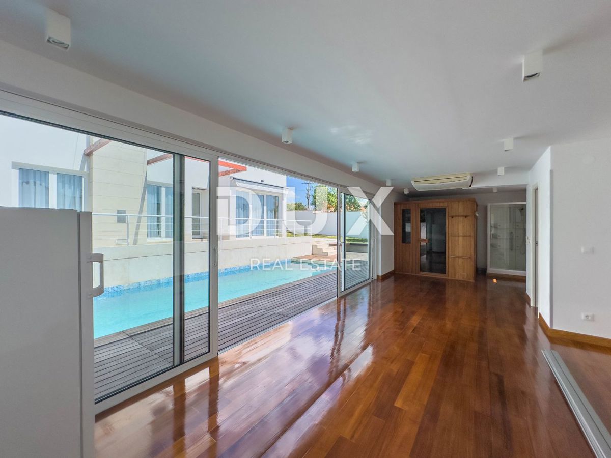 ISTRIA, PARENZO - Esclusiva villa di design per famiglie con oasi benessere e piscina riscaldata