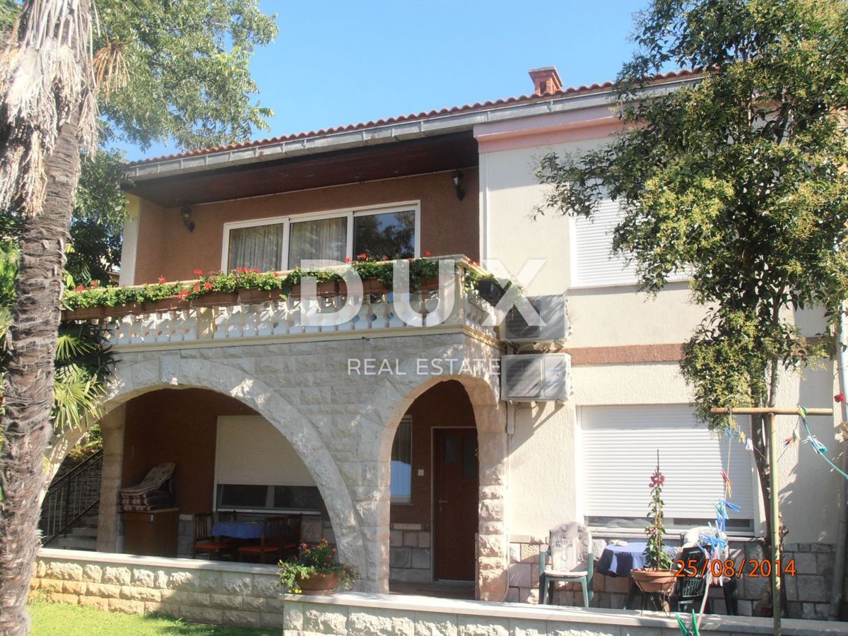 ISTRIA, POLA - due appartamenti in centro città 60m2