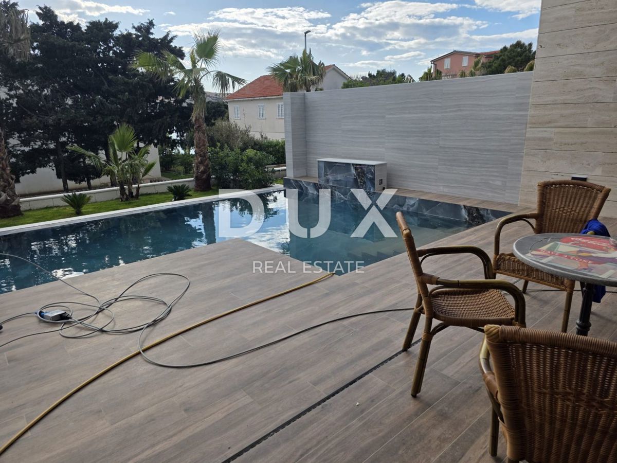 ISOLA DI PAG, STARA NOVALJA - casa di lusso con piscina in ottima posizione, nuova costruzione