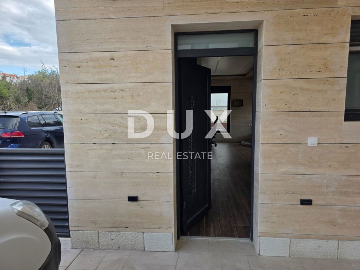 ISOLA DI PAG, STARA NOVALJA - casa di lusso con piscina in ottima posizione, nuova costruzione