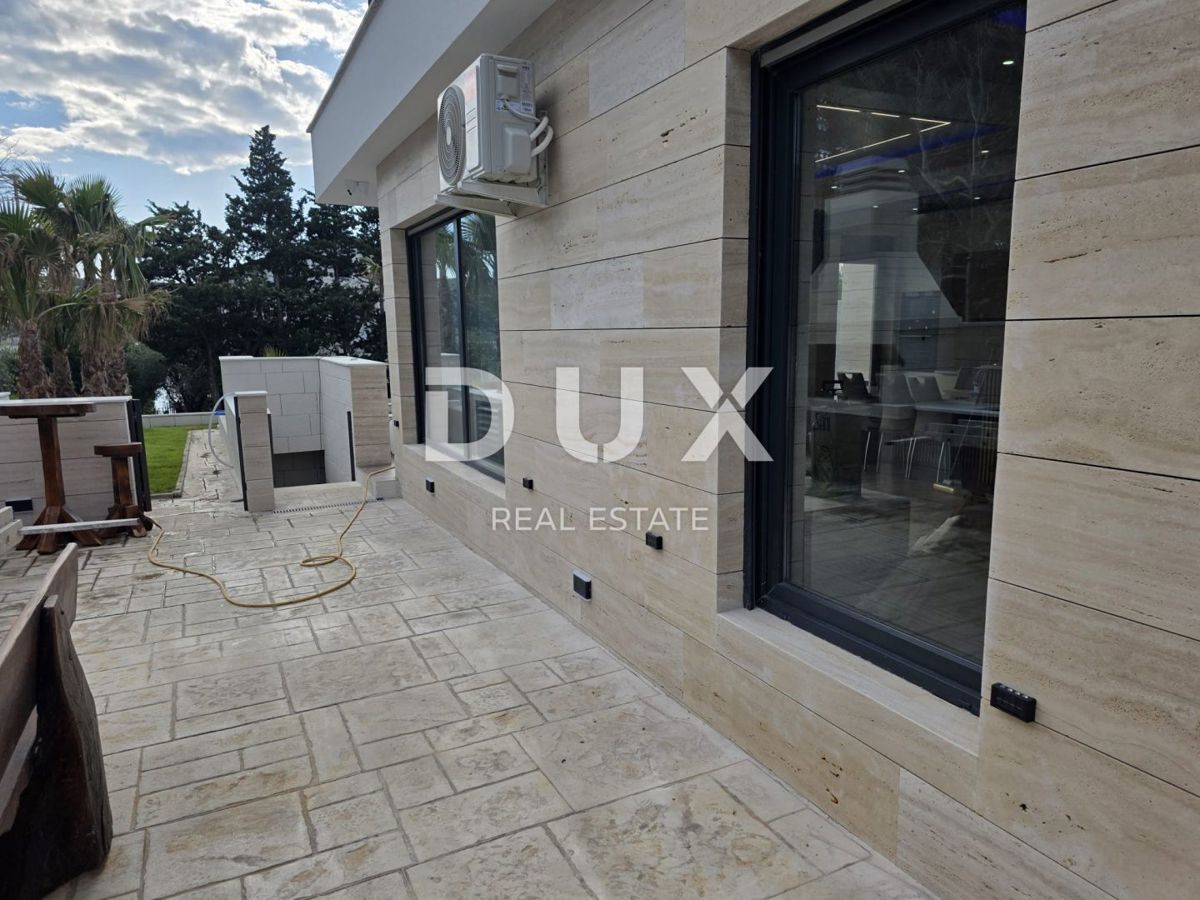 ISOLA DI PAG, STARA NOVALJA - casa di lusso con piscina in ottima posizione, nuova costruzione