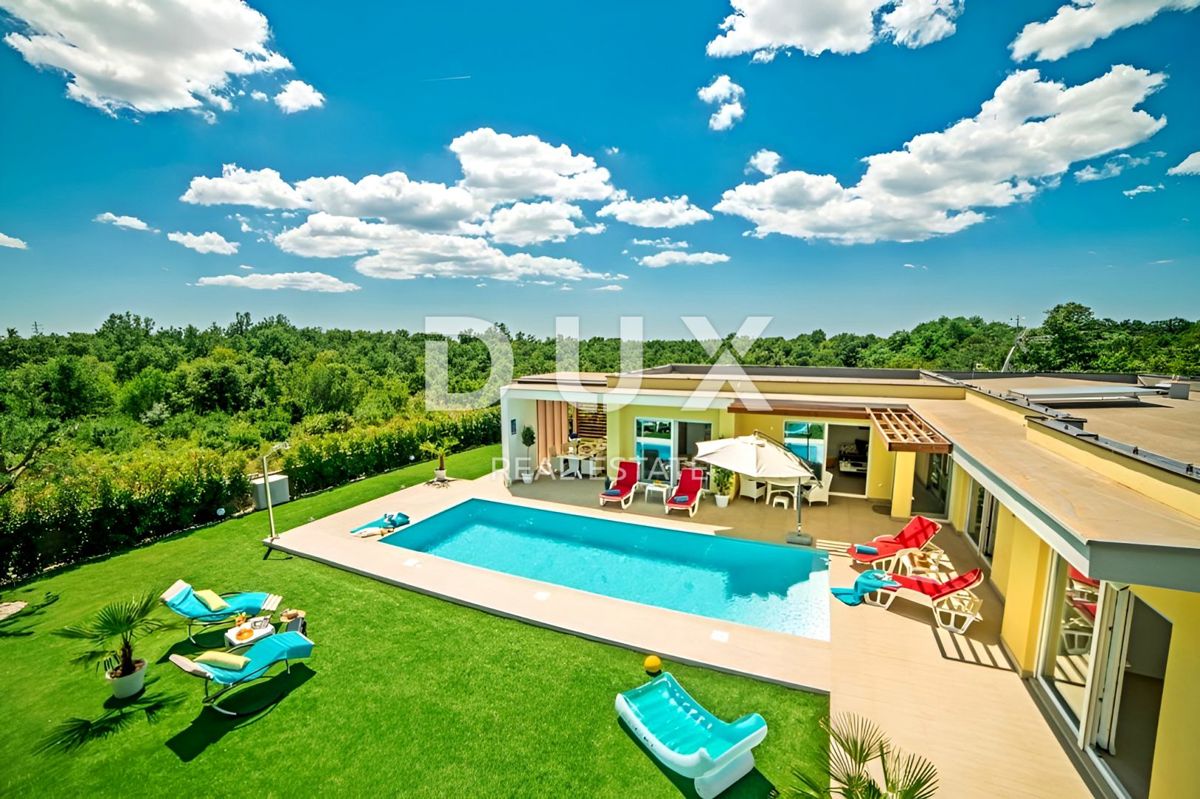 ISTRIA, SVETVINČENAT - Casa con piscina