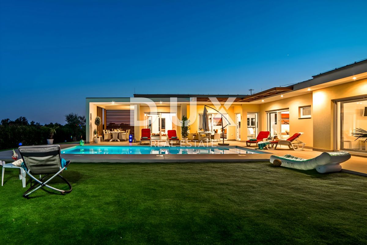 ISTRIA, SVETVINČENAT - Casa con piscina