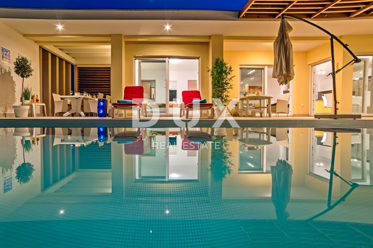 ISTRIA, SVETVINČENAT - Casa con piscina