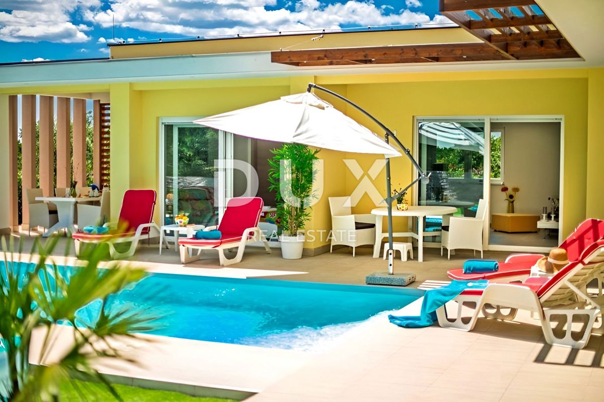 ISTRIA, SVETVINČENAT - Casa con piscina