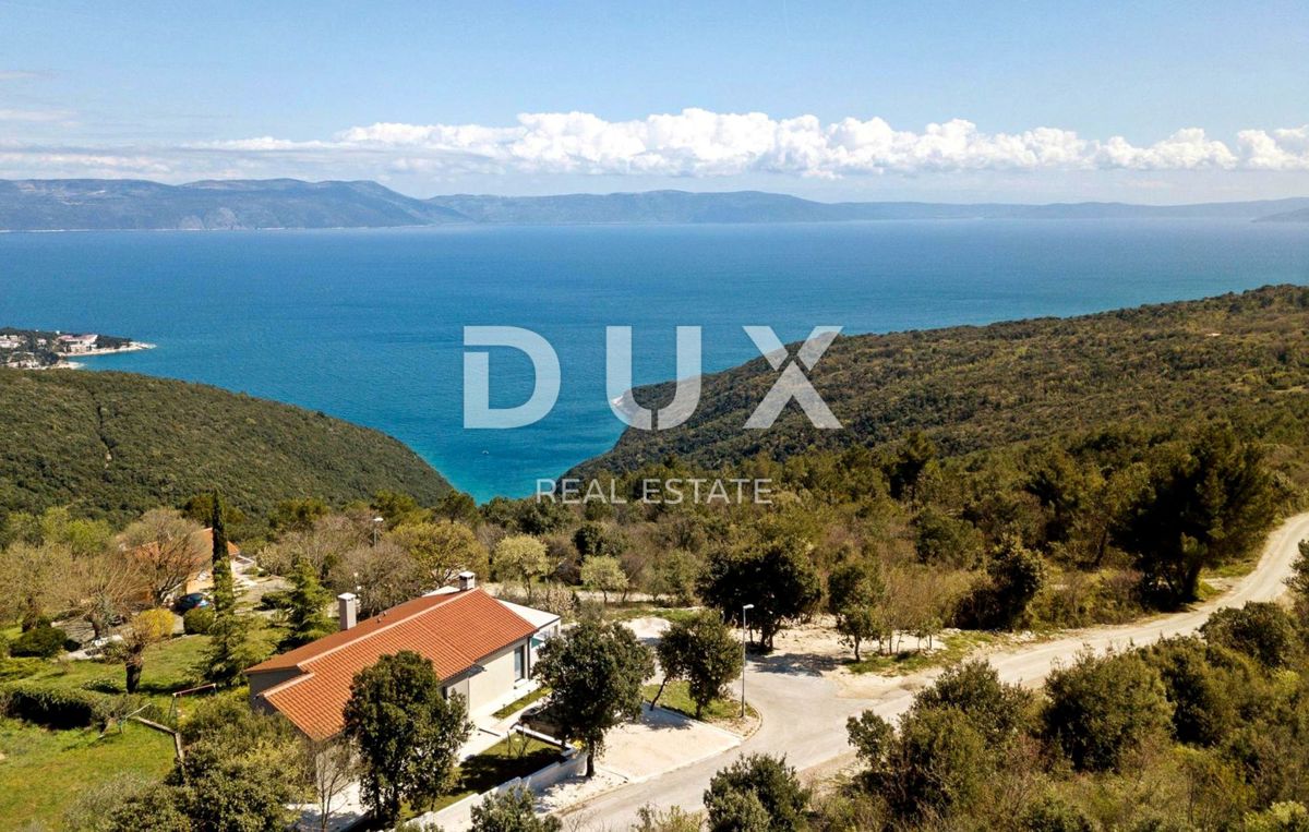 ISTRIA, RABAC - Casa con piscina e vista mare