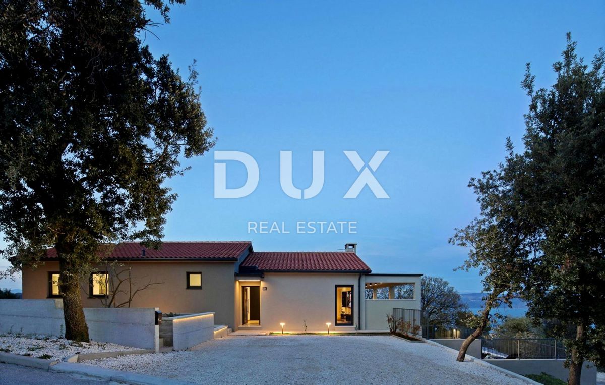 ISTRIA, RABAC - Casa con piscina e vista mare