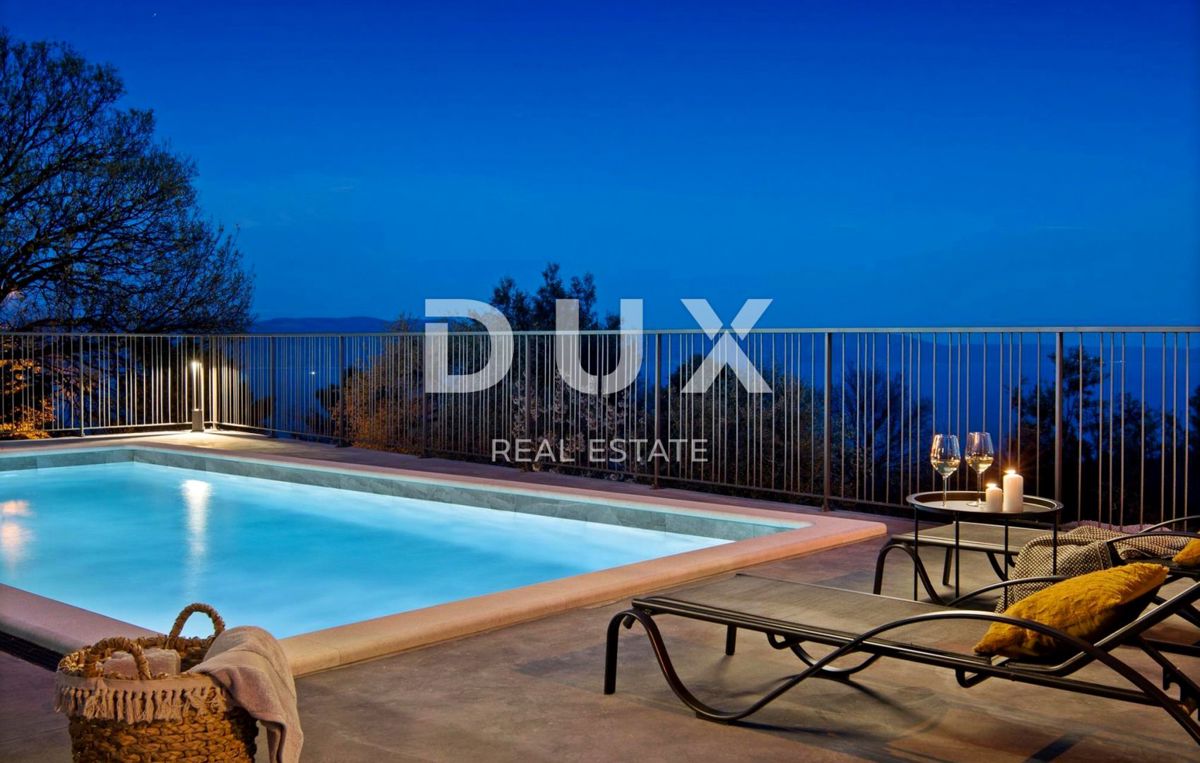 ISTRIA, RABAC - Casa con piscina e vista mare