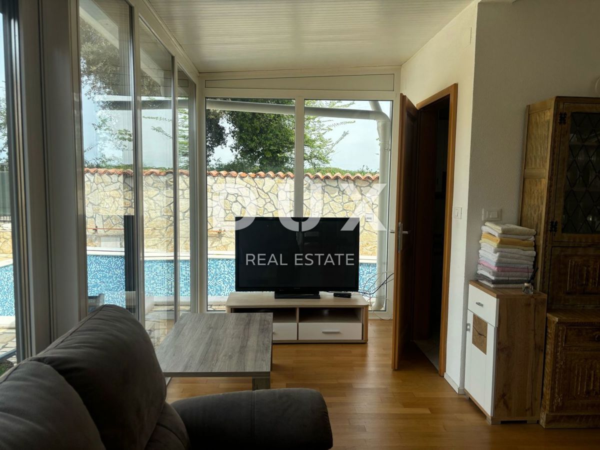 ISTRIA, MEDULIN - Casa a un piano con taverna e piscina!