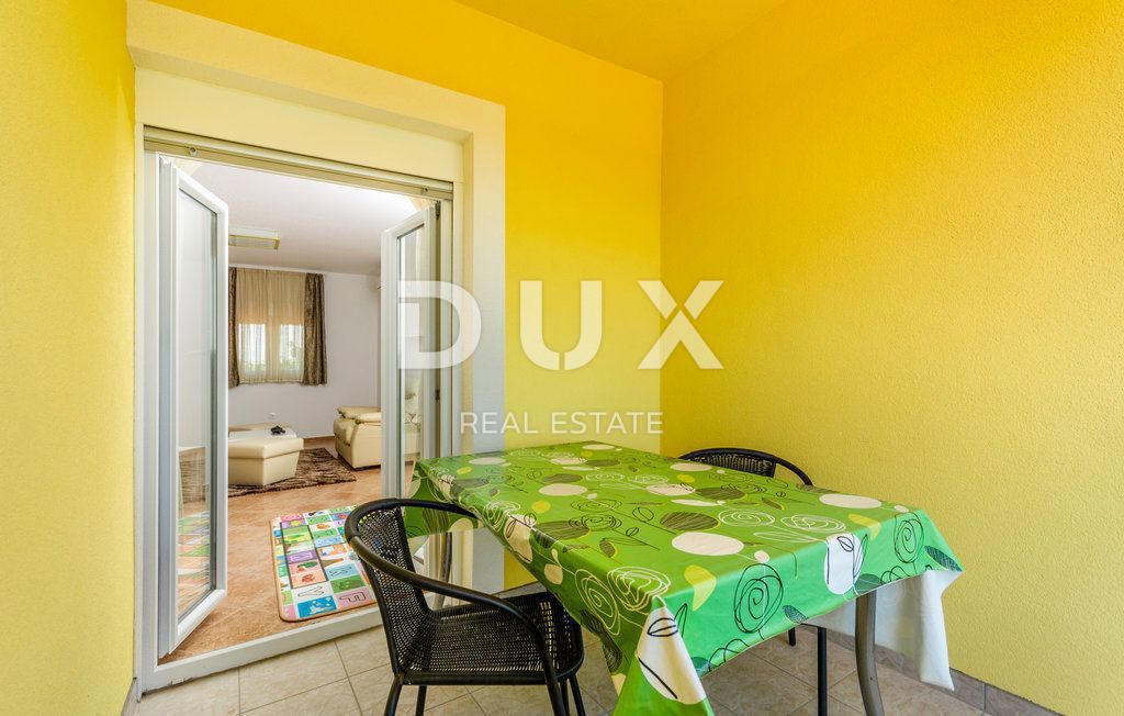 ISTRIA, POREČ (dintorni) - Casa bifamiliare con piscina