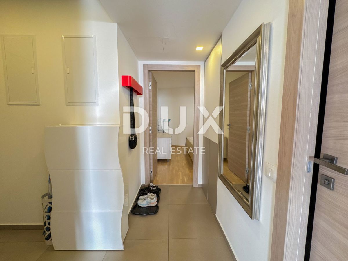 ABBAZIA, CENTRO - splendido appartamento con terrazza e posto auto in garage con fantastica vista mare, PISCINA!