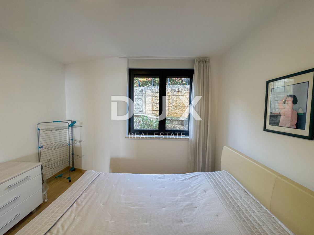 ABBAZIA, CENTRO - splendido appartamento con terrazza e posto auto in garage con fantastica vista mare, PISCINA!