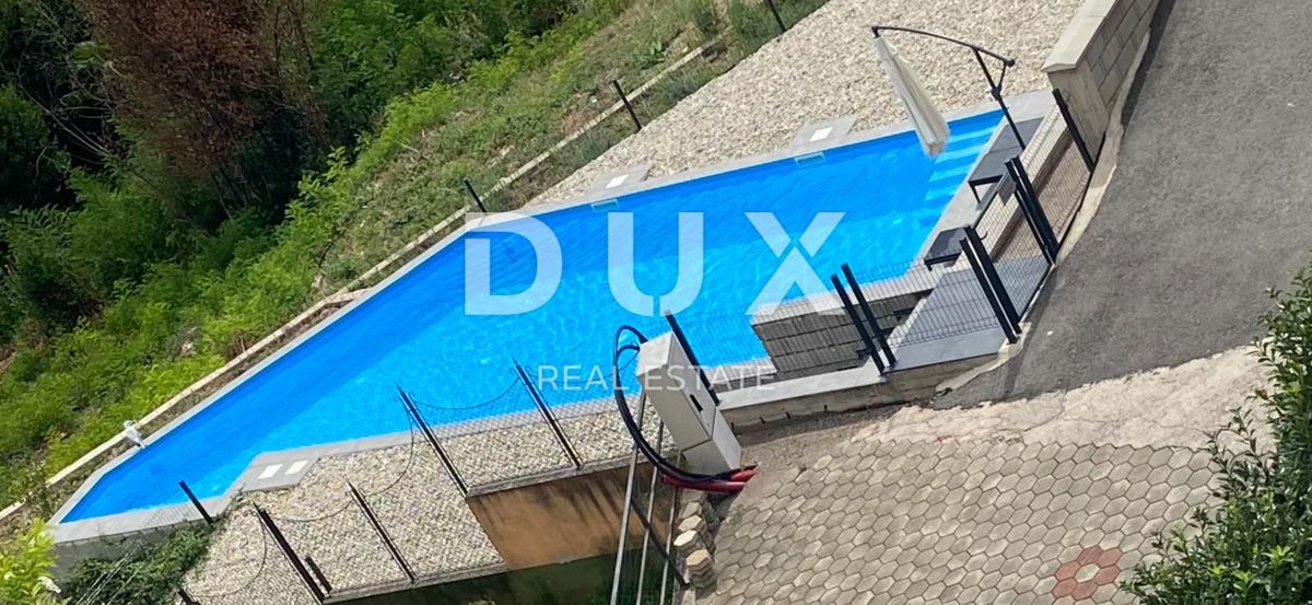 ABBAZIA, CENTRO - splendido appartamento con terrazza e posto auto in garage con fantastica vista mare, PISCINA!