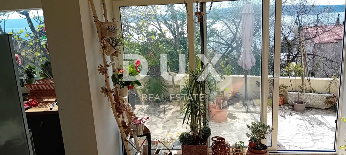 CRIKVENICA - Bellissimo appartamento con 2 camere da letto + soggiorno con vista mare, a 200 m dal mare