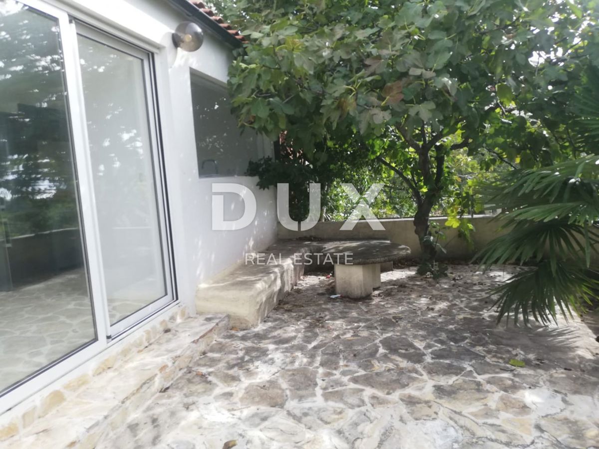 CRIKVENICA - Bellissimo appartamento con 2 camere da letto + soggiorno con vista mare, a 200 m dal mare